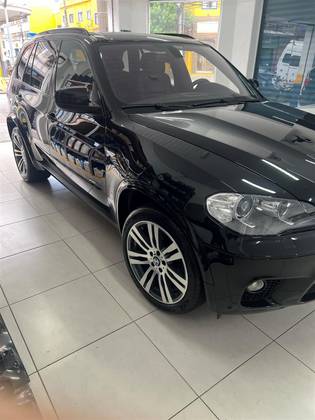 BMW X5 4.4 4X4 50I SPORT V8 32V GASOLINA 4P AUTOMÁTICO BMW X5 4.4 4X4 50I SPORT V8 32V GASOLINA 4P AUTOMÁTICO